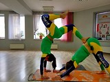 Парная йога с сестричками, харьков, хатха-йога, йога, йога-студия, йога 23, yoga23, yoga 23, цигун, илицюань, массаж, пилатес, танцы, трайбл, дом солнца, медитация, индивидуальные, занятия, тренировки, лфк, для детей, кундалини-йога
